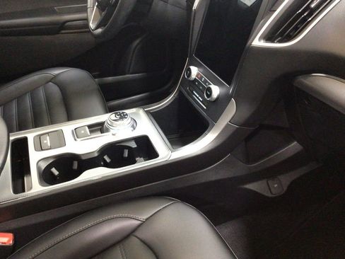 Used 2021 Ford Edge SEL w/ Convenience Package image 36