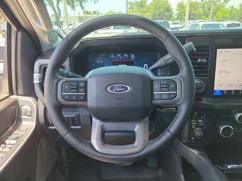Used 2024 GMC Sierra 1500 AT4 w/ Technology Package AWD/4WD image 14