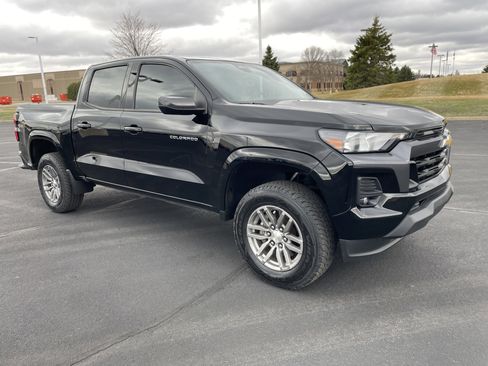 Certified 2023 Chevrolet Colorado LT w/ LT Convenience Package II AWD/4WD image 7