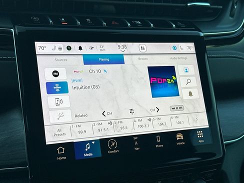 Used 2022 Jeep Grand Cherokee L Overland w/ Advanced Protech Group III image 18