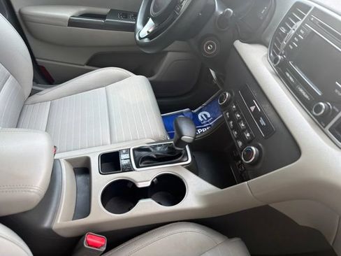 Used 2018 Kia Sportage LX AWD/4WD image 11