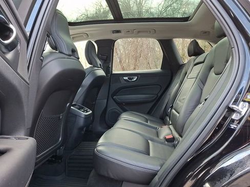 Used 2021 Volvo XC60 T6 Inscription w/ Advanced Package image 10