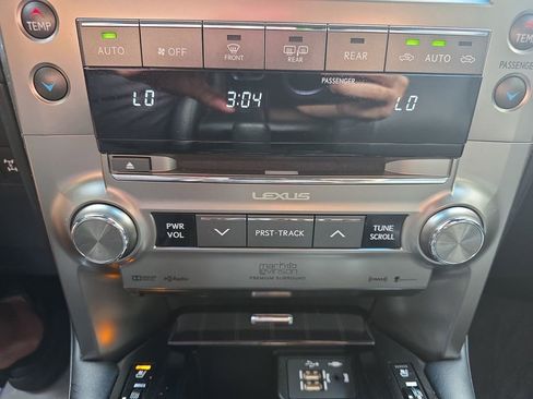 Used 2021 Lexus GX 460 Luxury w/ Accessory Package AWD/4WD image 27