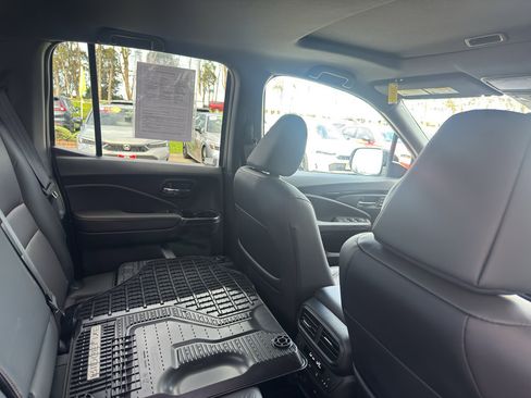 Used 2026 Honda Ridgeline Black Edition image 16