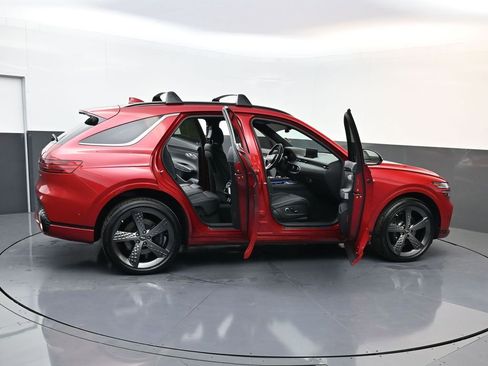 Used 2025 Genesis GV70 3.5T Sport w/ Sport Advanced Package AWD/4WD image 22