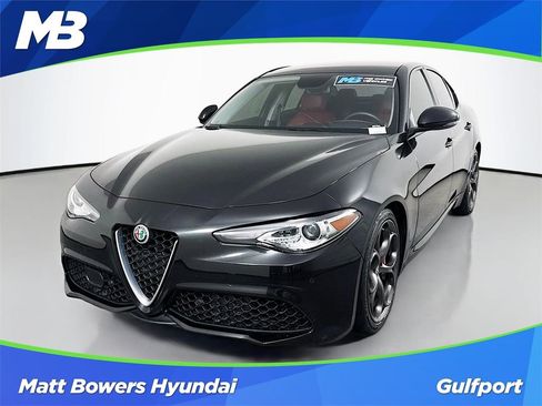 Used 2018 Alfa Romeo Giulia Ti Sport w/ Quick Order Package 22U Sport RWD image 1