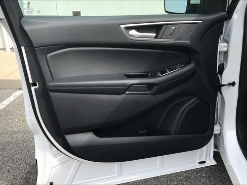 Used 2019 Ford Edge SEL w/ Equipment Group 201A AWD/4WD image 21