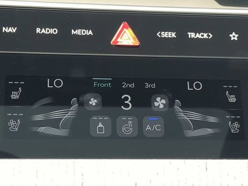 Certified 2026 Genesis GV80 3.5T Prestige AWD/4WD image 22