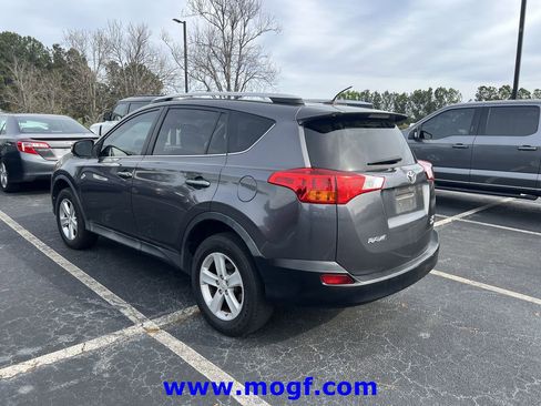 Used 2014 Toyota RAV4 XLE image 2