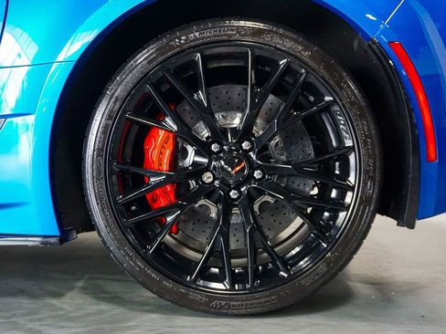 Used 2015 Chevrolet Corvette Z06 w/ Z07 Performance Package RWD image 65
