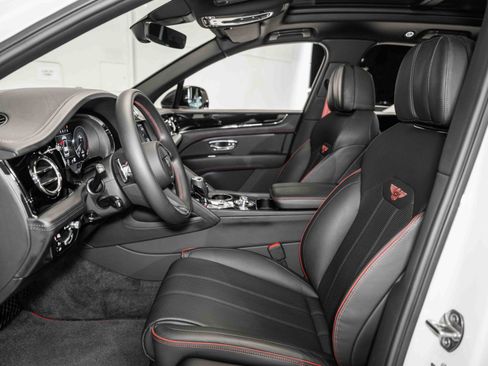Certified 2022 Bentley Bentayga image 15