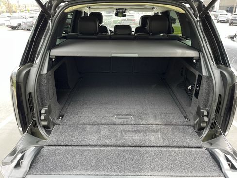 Used 2023 Land Rover Range Rover SE image 34