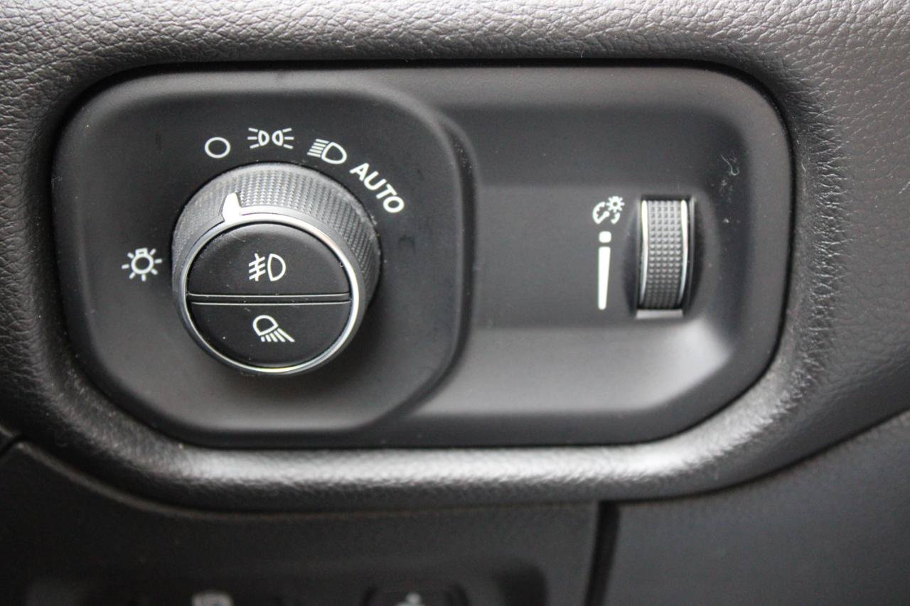 Used 2023 RAM 1500 Big Horn AWD/4WD image 27