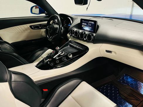 Used 2017 Mercedes-Benz AMG GT S image 24