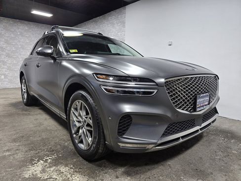 Used 2023 Genesis GV70 2.5T w/ Advanced Package image 4