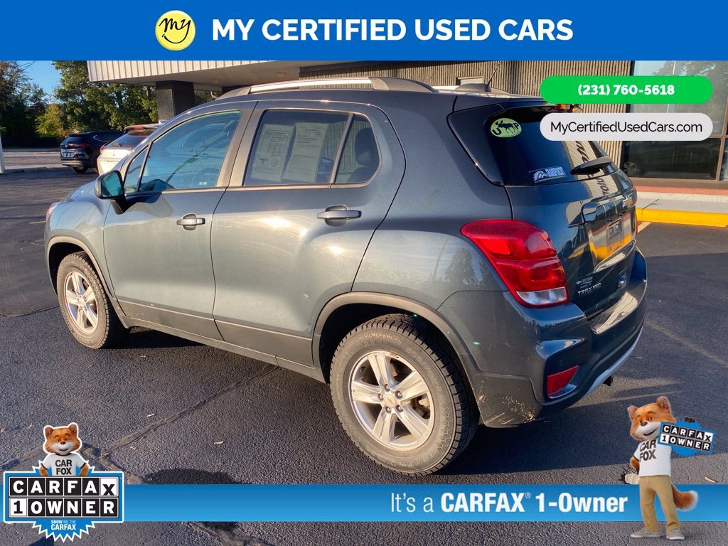 Used 2021 Chevrolet Trax LT w/ Premium Seat Package AWD/4WD image 9
