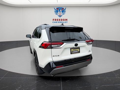 Used 2021 Toyota RAV4 XSE AWD/4WD image 5