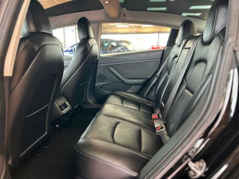 Used 2022 Tesla Model 3 Long Range AWD/4WD image 17