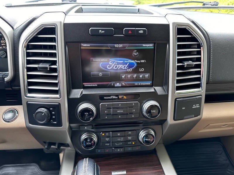 Used 2015 Ford F150 Lariat w/ Equipment Group 502A Luxury AWD/4WD image 17