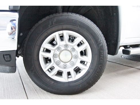 Used 2025 Chevrolet Silverado 2500 LT w/ Convenience Package AWD/4WD image 31