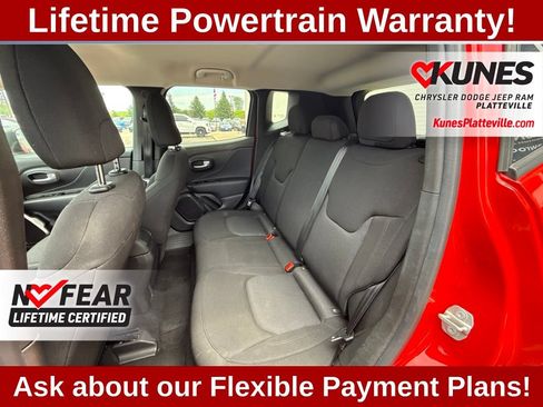 Used 2023 Jeep Renegade Latitude AWD/4WD image 15
