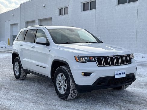Used 2018 Jeep Grand Cherokee Laredo image 14