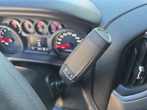 Used 2024 GMC Sierra 2500 Pro w/ Convenience Package image 17