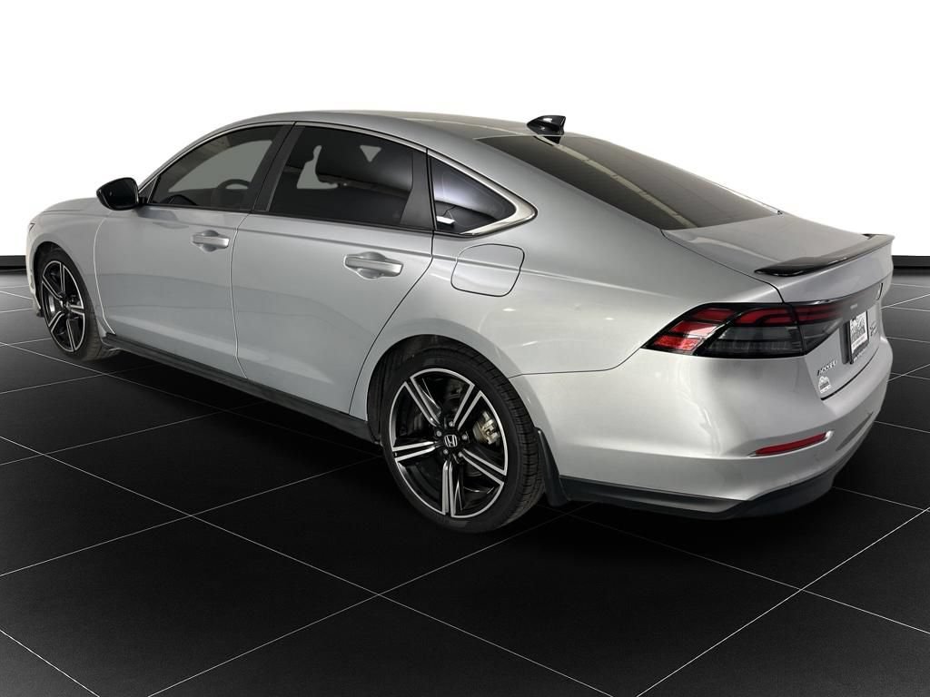 Used 2025 Honda Accord Sport image 3