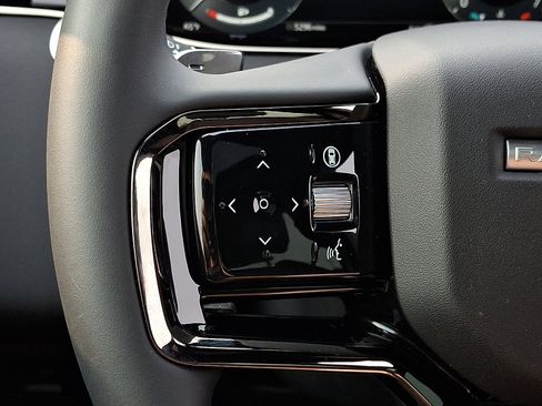 Used 2025 Land Rover Range Rover Evoque S image 23