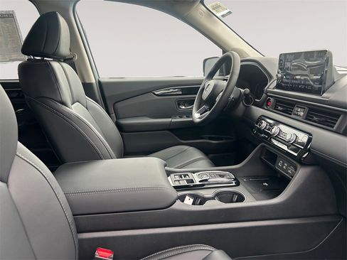 New 2025 Honda Pilot Touring image 15