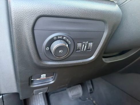 Used 2021 Jeep Grand Cherokee L Limited w/ Luxury Tech Group II AWD/4WD image 11