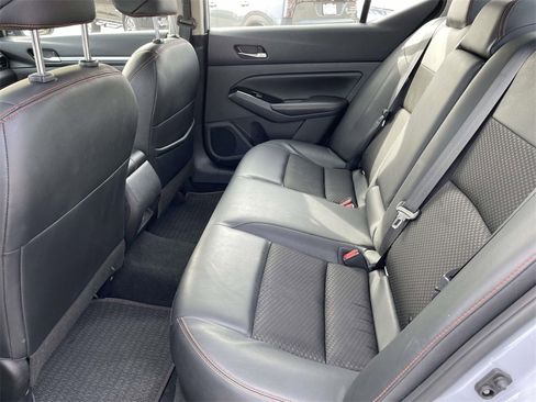 Used 2024 Nissan Altima 2.5 SR image 13