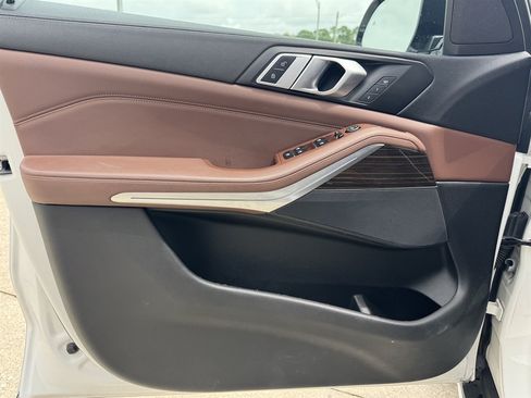 Used 2019 BMW X5 xDrive40i w/ Convenience Package AWD/4WD image 13