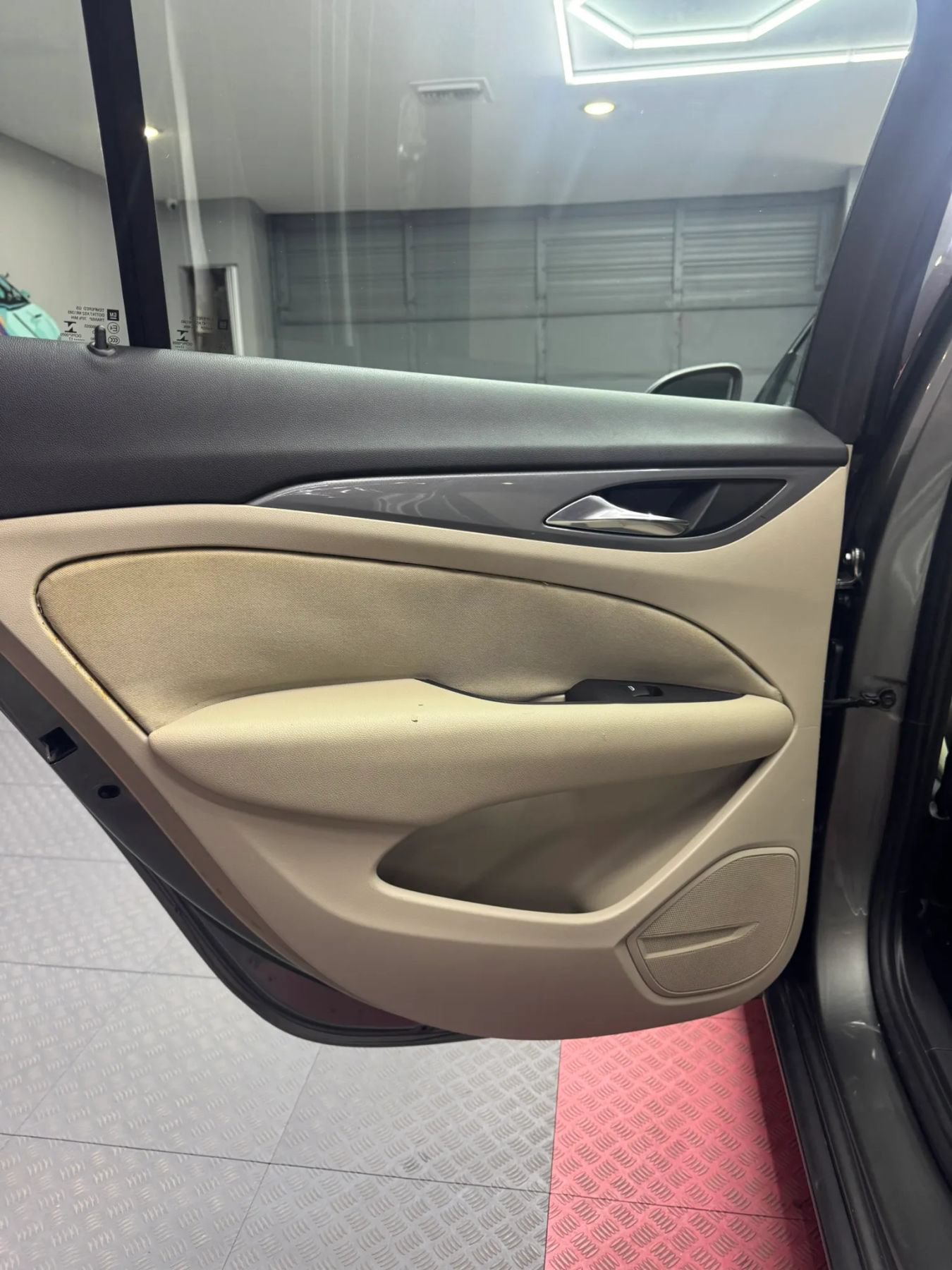 Used 2018 Buick Regal Preferred w/ Sights and Sounds Package FWD image 22