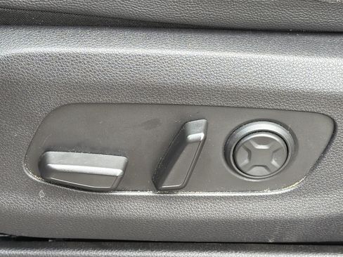 Used 2023 Kia Carnival SX Prestige FWD image 17