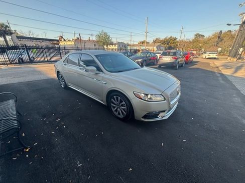 Used 2017 Lincoln Continental Premiere image 8