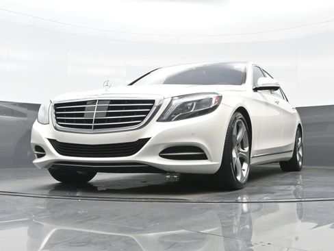 Used 2015 Mercedes-Benz S 550 Sedan image 31