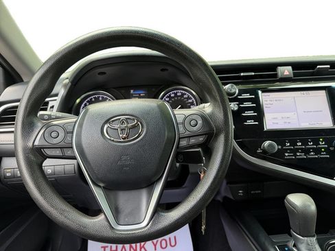 Used 2018 Toyota Camry LE FWD image 10