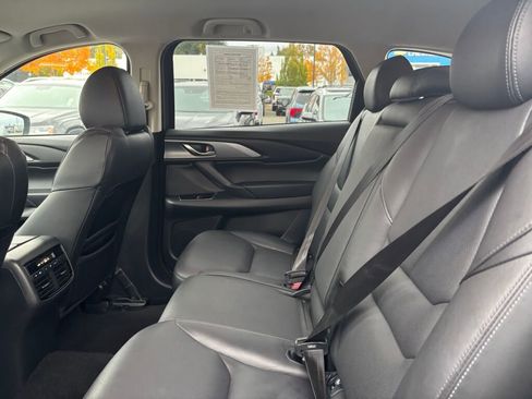 Used 2022 MAZDA CX-9 Touring image 13
