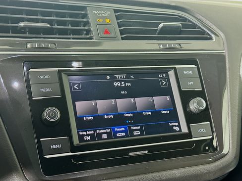 Used 2022 Volkswagen Tiguan S image 19