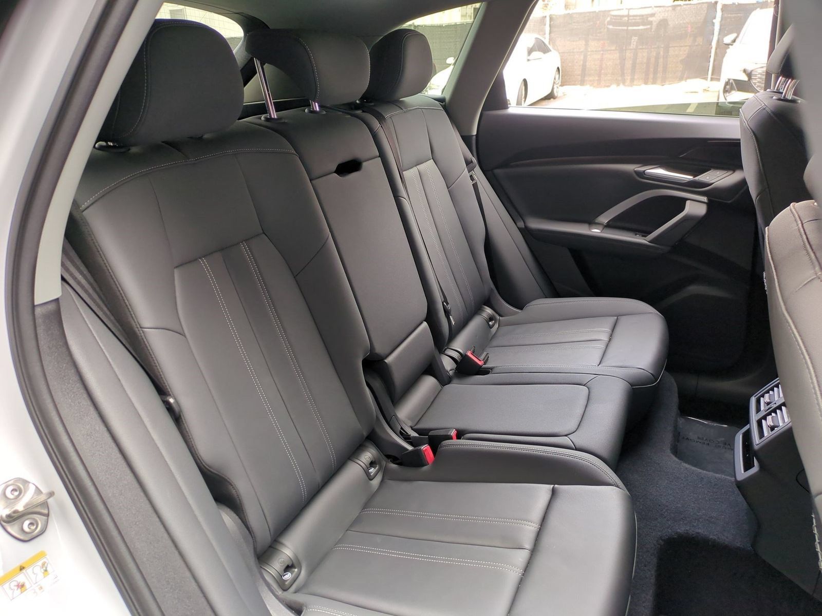 Used 2025 Audi Q5 Premium w/ Convenience Package AWD/4WD image 28