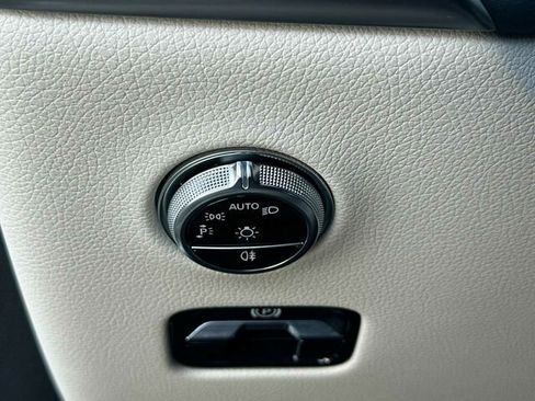 Certified 2023 Mercedes-Benz GLC 300 image 32