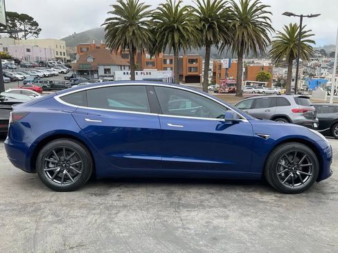 Used 2020 Tesla Model 3 Standard Range Plus RWD image 3