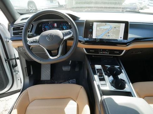 New 2026 Volkswagen Atlas Cross Sport SEL AWD/4WD image 9