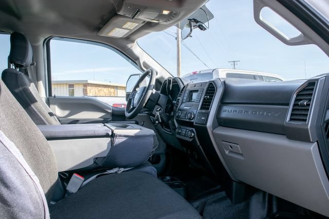 Used 2019 Ford F250 XLT w/ Camper Package AWD/4WD image 19