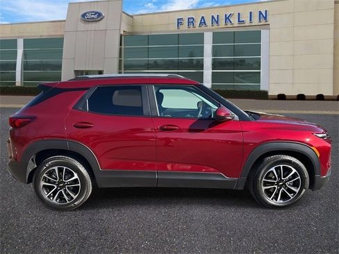 Used 2025 Chevrolet TrailBlazer LT image 8