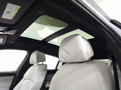 Used 2024 BMW X6 M60i w/ Dynamic Handling Package image 19