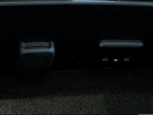 Used 2018 Chevrolet Silverado 1500 LT w/ All Star Edition AWD/4WD image 28