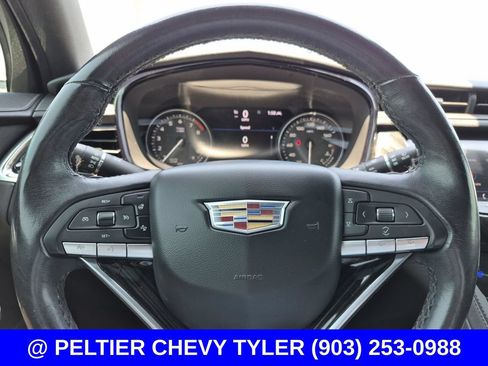 Used 2021 Cadillac XT6 Premium Luxury FWD image 19
