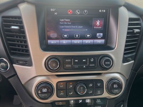 Used 2015 GMC Yukon Denali w/ Premium Package AWD/4WD image 11